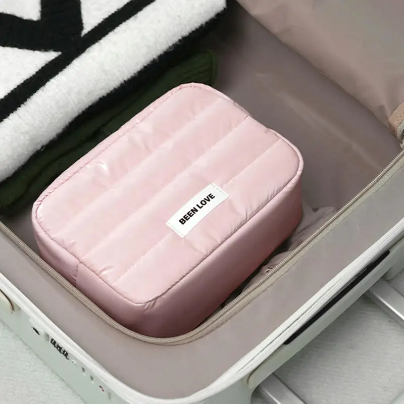Fashion Large Capacity Makeup Bag Travel Organizer Portable Cosmetic Bag Multifunctional Storage Square Zipper Washbag