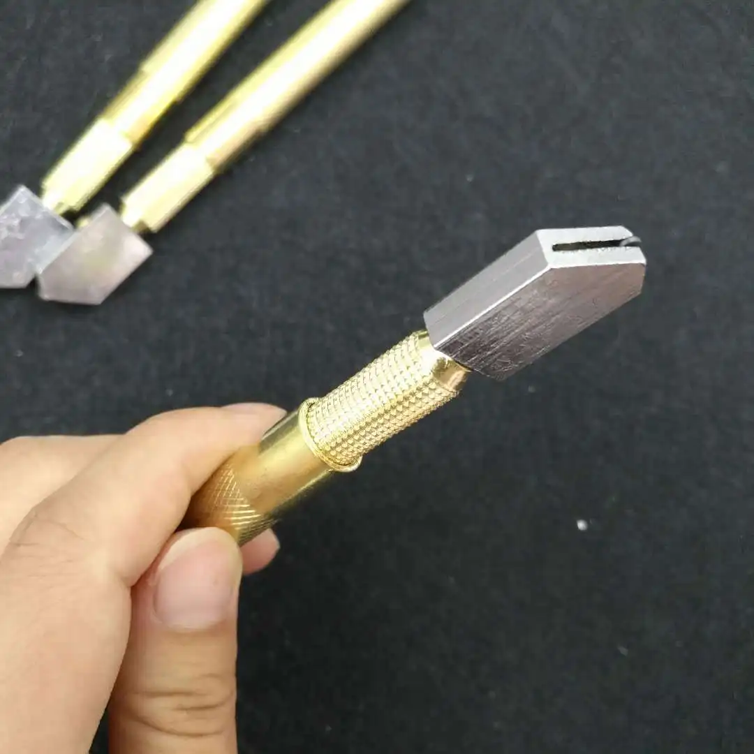 Glass Cutter Tile Glass Cutter Tile Cutting Tool Glass Cutter Diamond Cutter Head Steel Blade Cutting Tool Oil Supply Anti-skid Metal Handle 175mm for Manual Tool Cutting