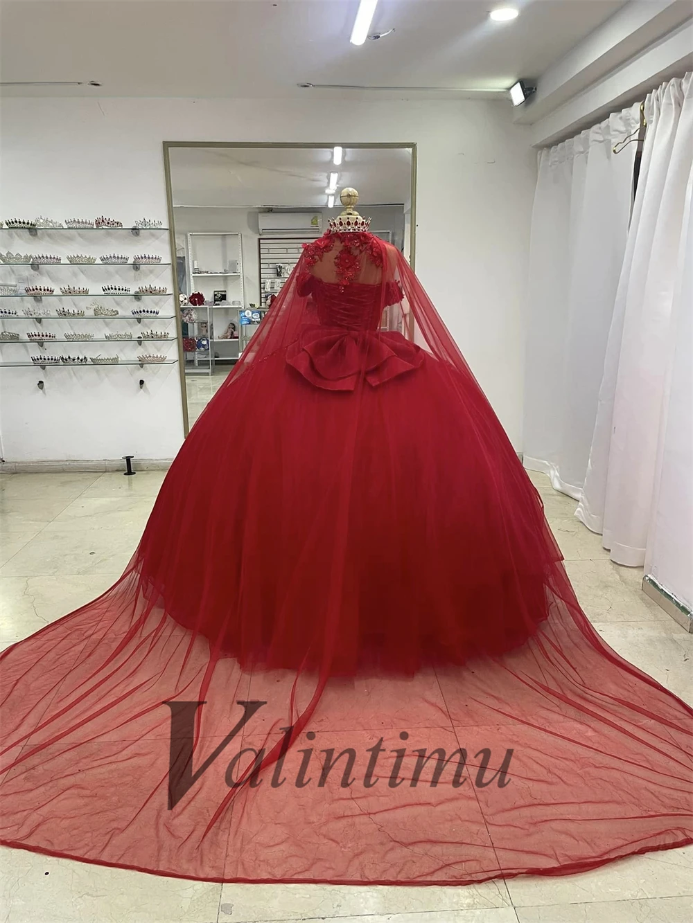Lady Ball Gown Quinceanera Dress Off the Shoulder Cloak Appliques Pageant Gowns 15 Anos Vestido Customized