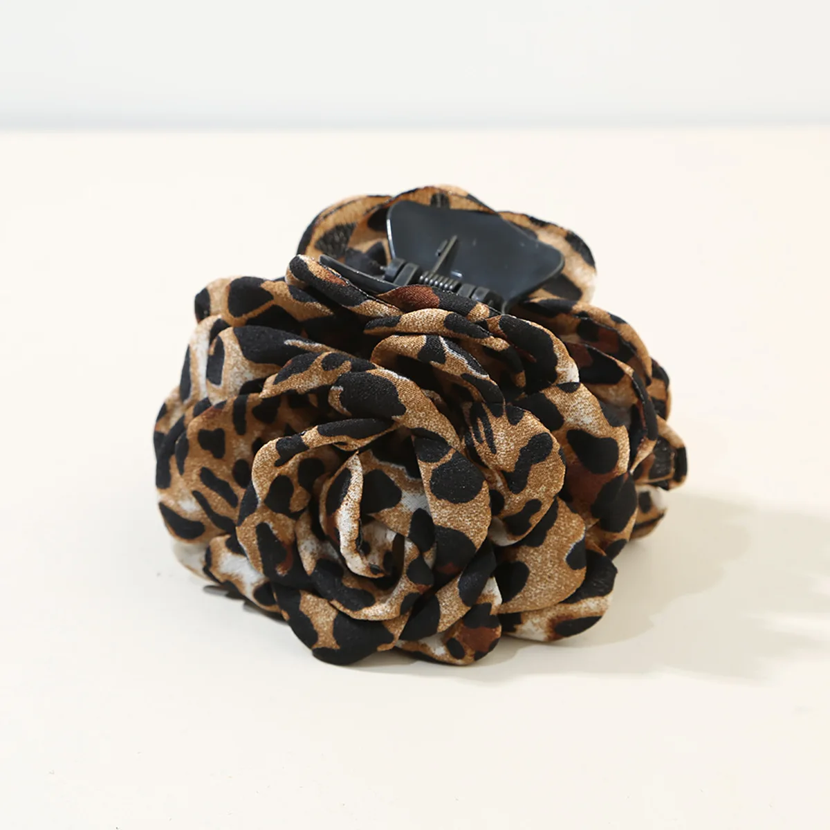 Elegant French Camellia Satin Hair Claw Clip – Romantic Solid Color Hair Accessory