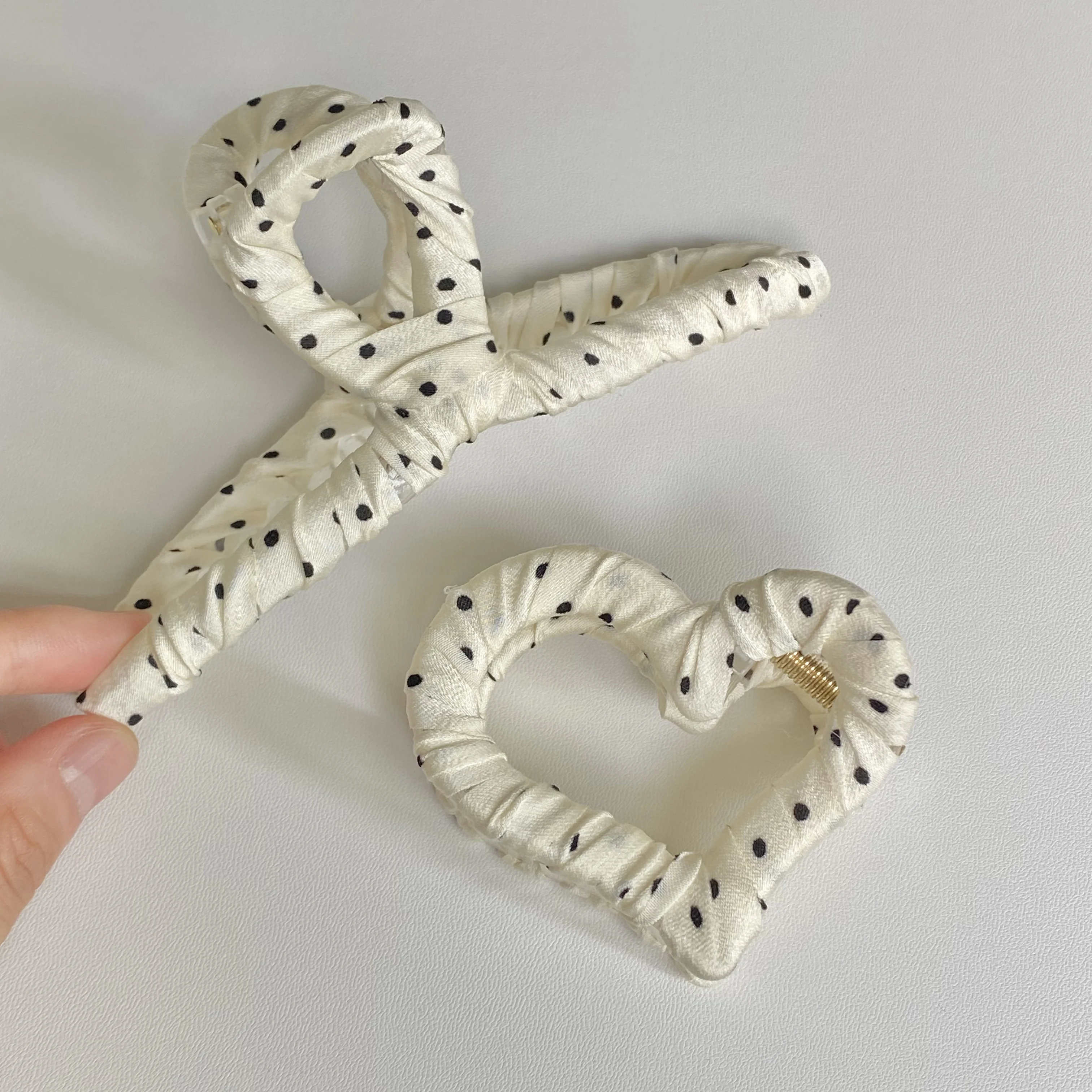 1PC Polka Dot Fabric Hair Claw Set: Chic Heart & Geometric Shapes, Stylish Hair Accessories For Women, Perfect For Daily