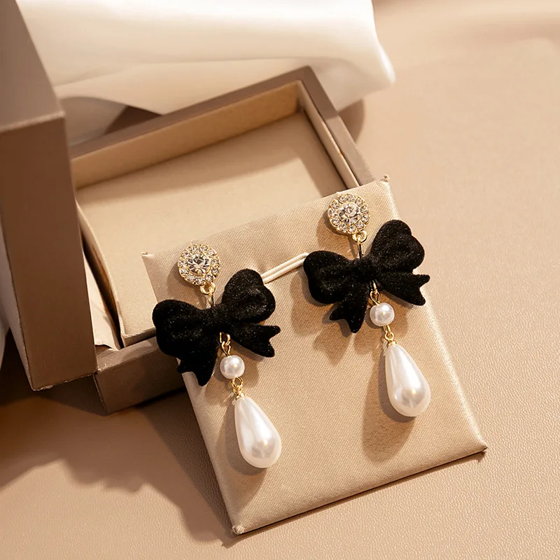 New Red Bow Knot Plush Pendant Drop Earring for Women Christmas Pearl Rhinestone Flocking Earrings Girls Xmas Jewelry Gifts