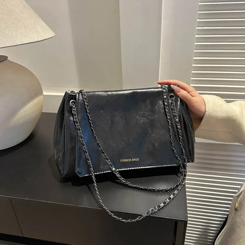 Large Capacity Crossbody Bag Women's Fashion Retro Autumn Chain Shoulder Crossbody Bag Casual Texture Small Square Shoulder Bag