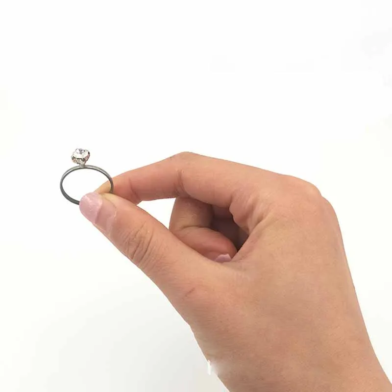 Dan Hauss - Coin Ring Thing Magie Magic Tricks Proposta Di Matrimonio Confesse I Puntelli Magici Della Ragazza Stage Magic Props Performance