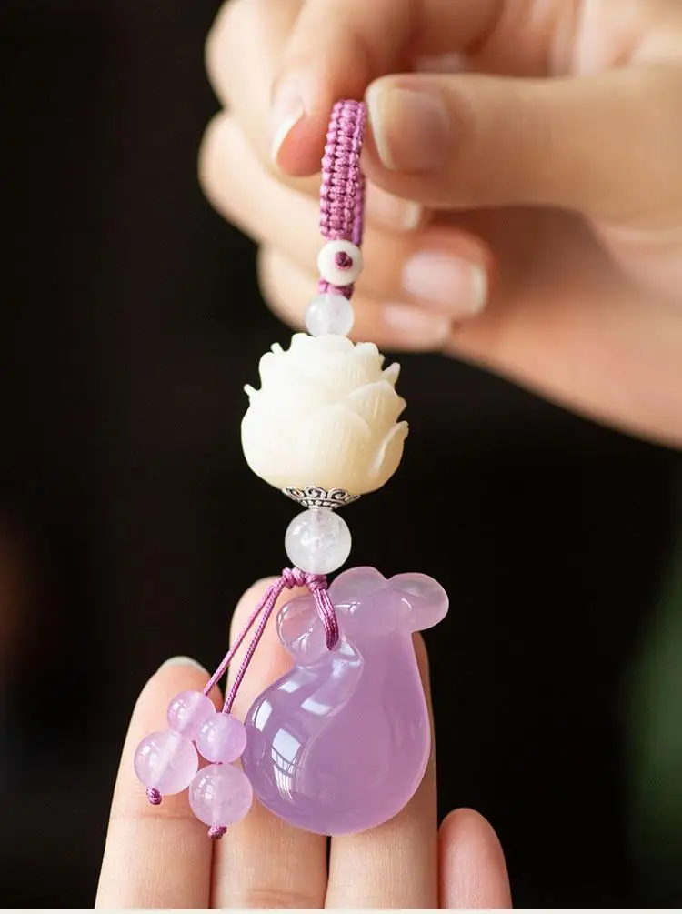 Chalcedony Car Key Ring Pendant Women's Fashion Crystal Pink Cute Simple Lucky Bag
