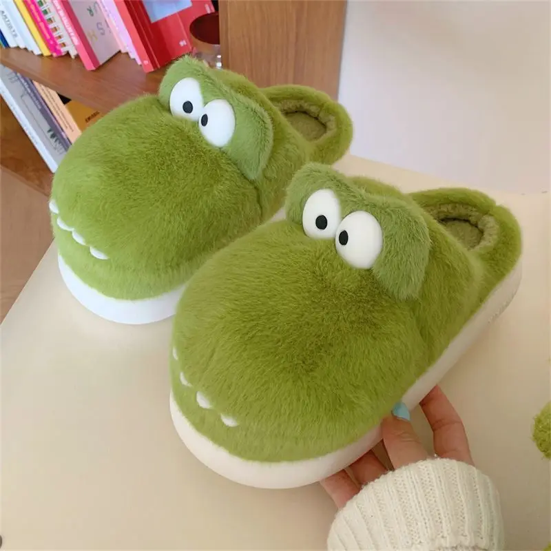 Fashion man slippers green crocodile flat mules designer animal mens slippers home furry shoes male's footwear in winter