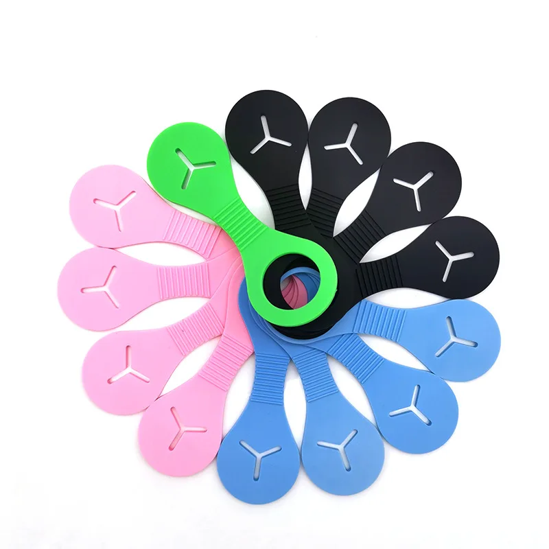 Pet Garbage Bag Clip Hands-free Clip Dog Cleaning Supplies Dog Poop Bags Dispenser Dog Products  Dog Poop Bag Holder