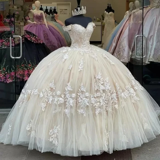 

ANGELSBRIDEP Sweetheart Tulle Quinceanera Dresses 15 Party Lace Appliqued Ball Gowns Prom Formal Cinderella Birthday Ball Gowns