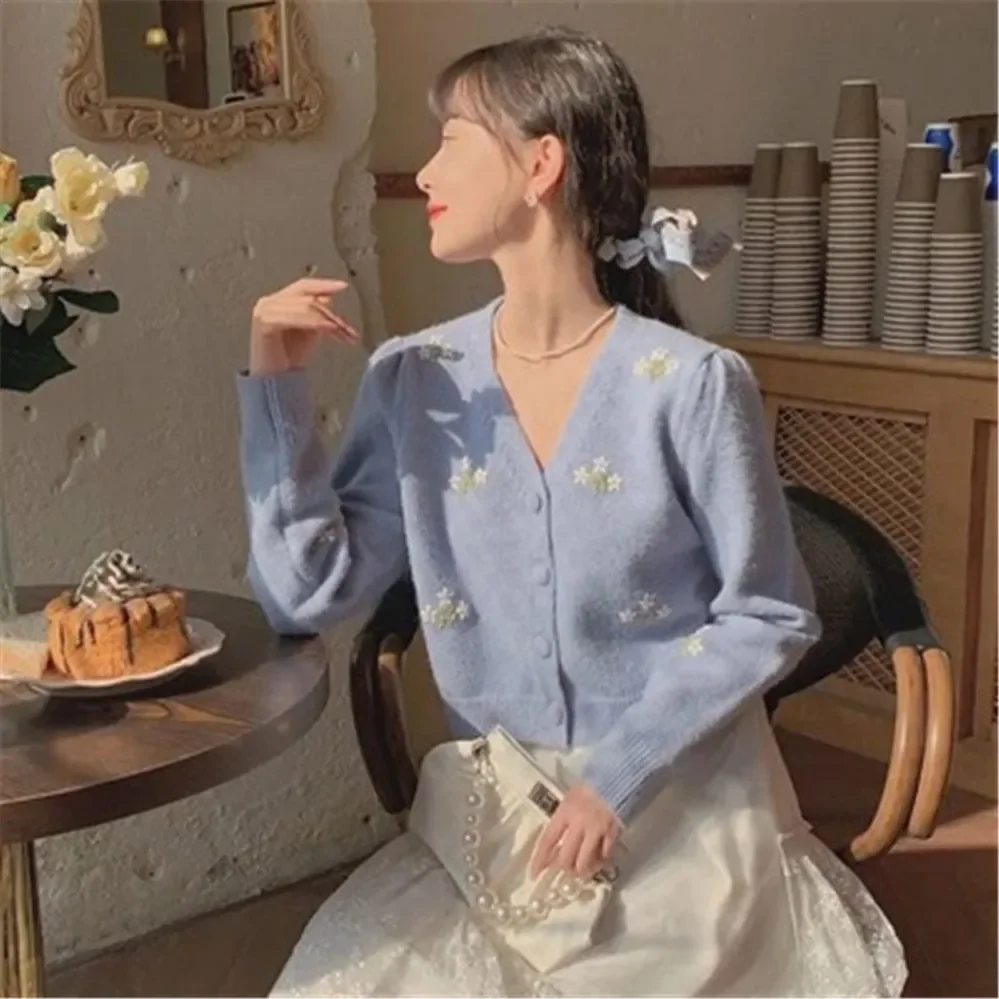 

Fashion Sweaters Women Cardigan V-neck All-match Simple Ladies Knitwear Vintage Embroidery Sweet Knitted Cardigan Y2k Clothes