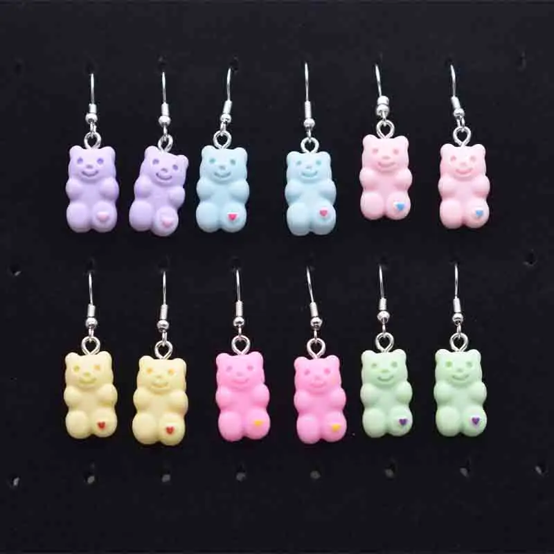 Orecchino 11*21Mm Per Le Donne Resina Fatta A Mano Simpatico Cartone Animato Cuore Orsetti Gommosi Charms Orecchini Pendenti Regalo Divertente