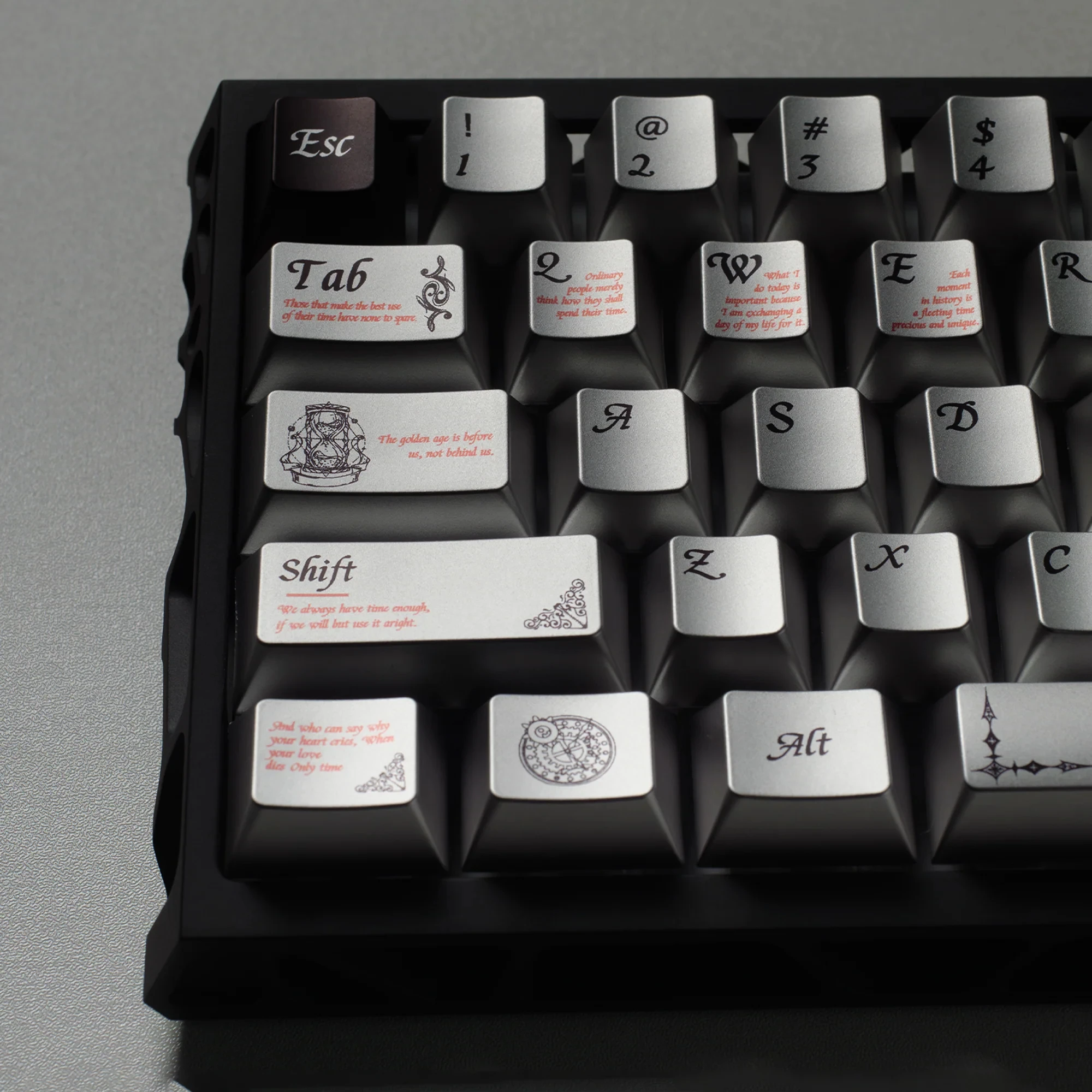 HiUM Metal keycaps グレー 側面印字モデル