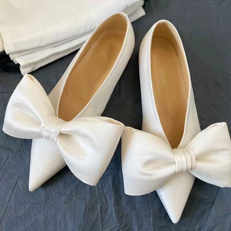 

Oversized Bow Decorative Flats Pointed Toe Solid Color Satin Ballet Shoes Elegant Temperament Fragrance Comfortable Sandals