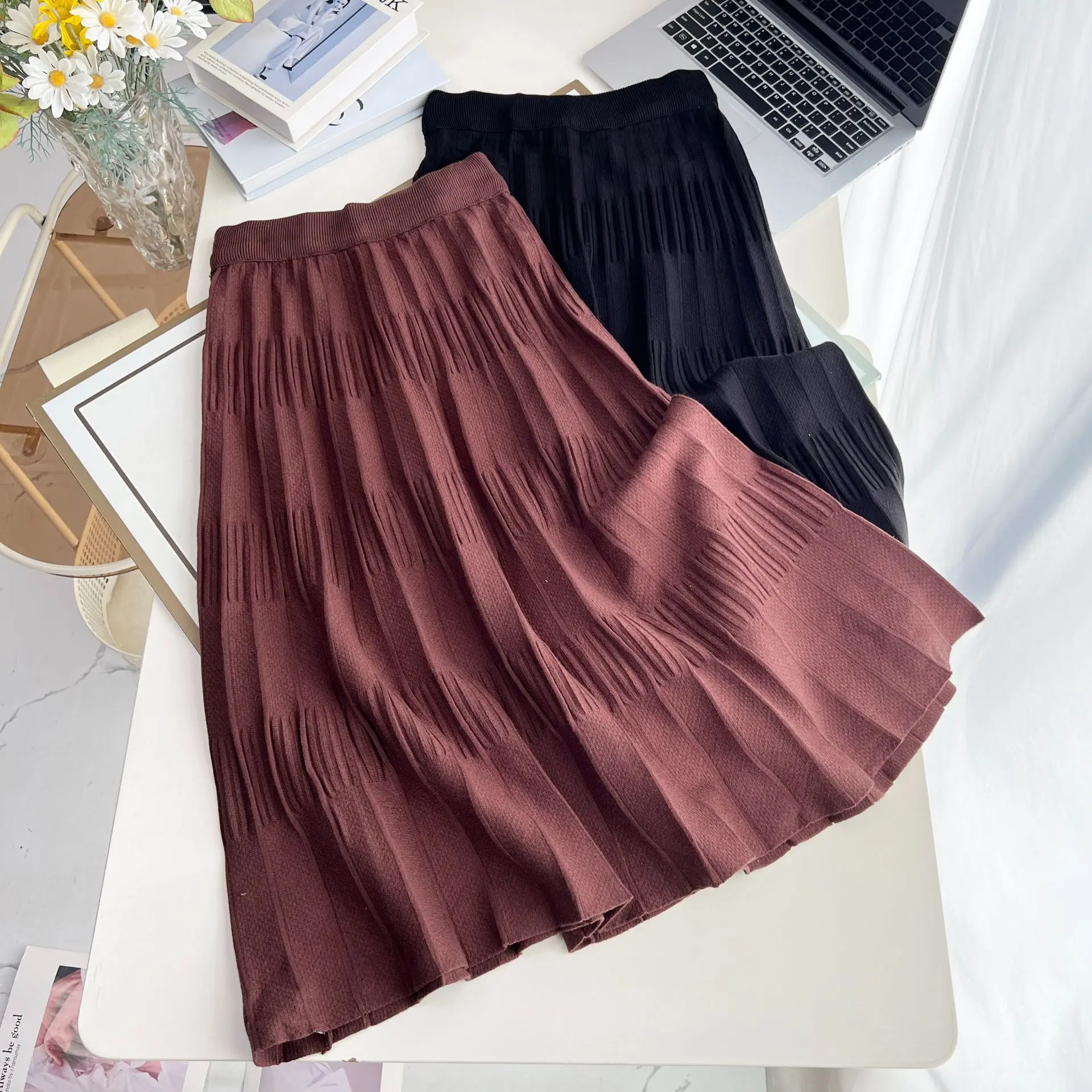 XXXXL Fashion Plus Size Women's Skirts 2025 Autumn And Winter New Simple Casual High Waisted Knitted A-line Skirt 262
