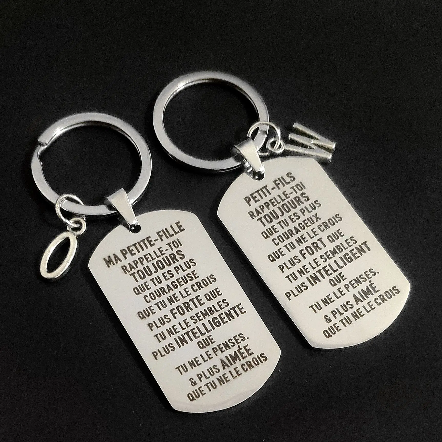 Military Tags Keys Holder Diy Birthday Gifts Keyring Ornaments Stainless Steel Petit-Fils Ma Petite-Fille 26 Letters Creative