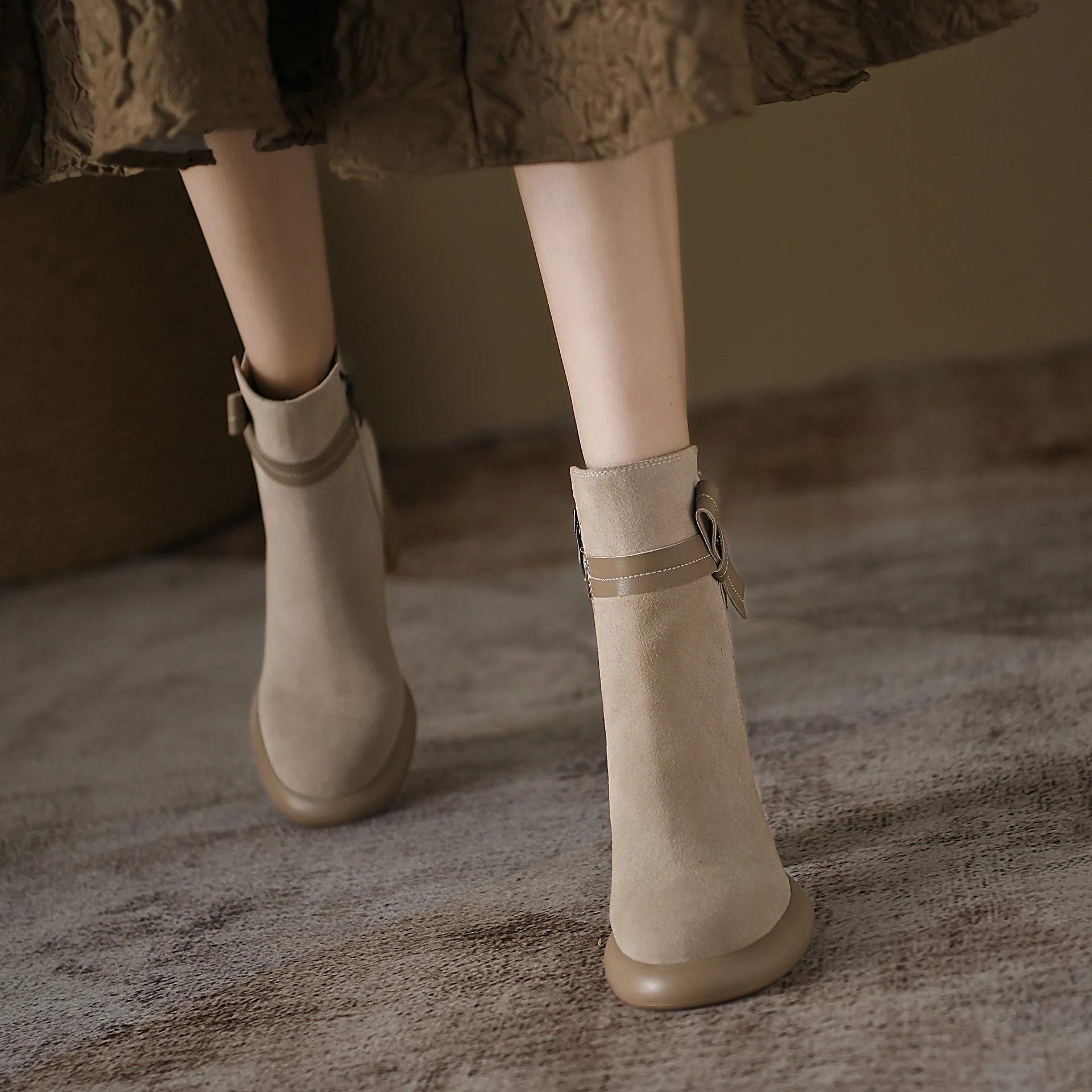 

2022 New Spring And Autumn Super Beautiful Nude Women's Short Boots Bowknot High Heels Thick Heel Elegant Ankle Boots