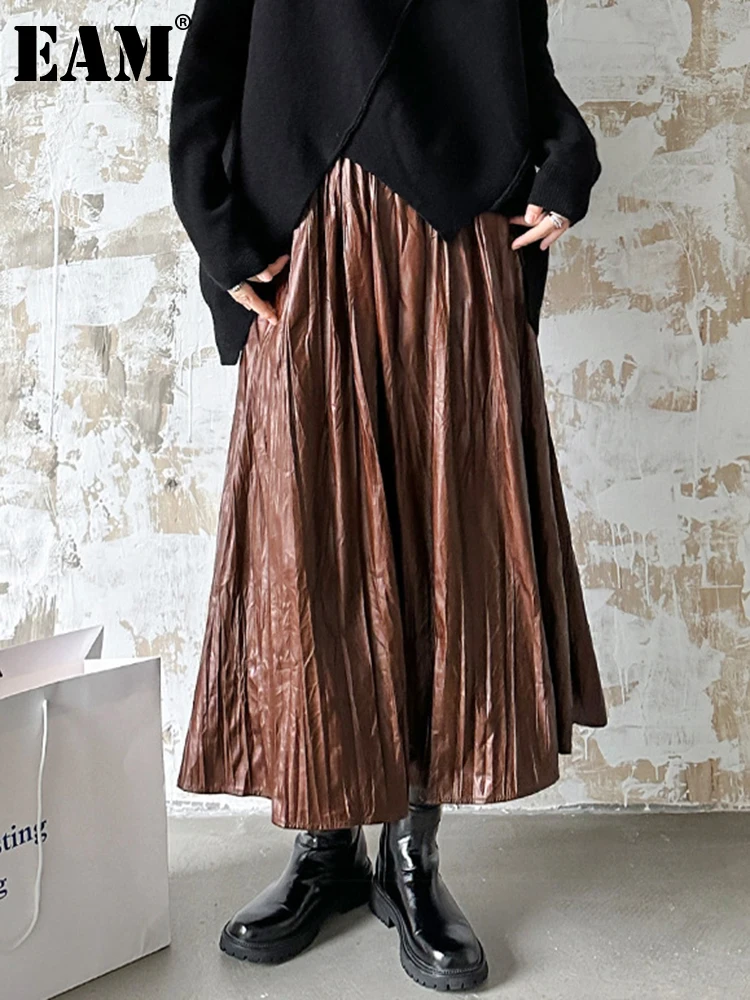 

[EAM] High Elastic Waist Coffee Pleated Midi Pu Leather Half-body Skirt Women Fashion Tide New Spring Autumn 2024 1DH1592