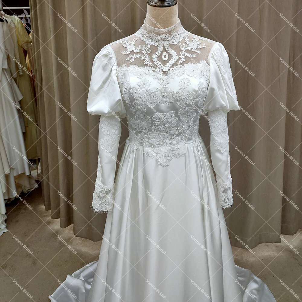 French Vintage High Neck Wedding Dress Long Sleeves Satin Appliques Beading A Line Customized Hepburn Zipper Retro Bridal Gowns 4