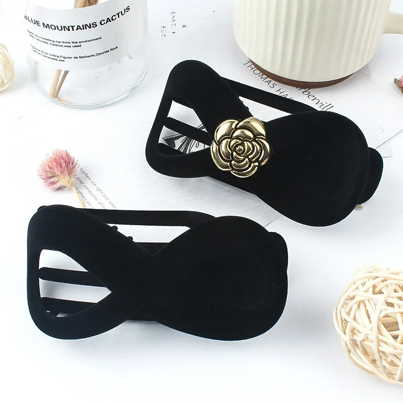 Elegant Simple Black Letter Inlaid Pearl Hair Grips Ponytail Claw for Women Girls Vintage Ponytail Hair Clip Styling Accessories