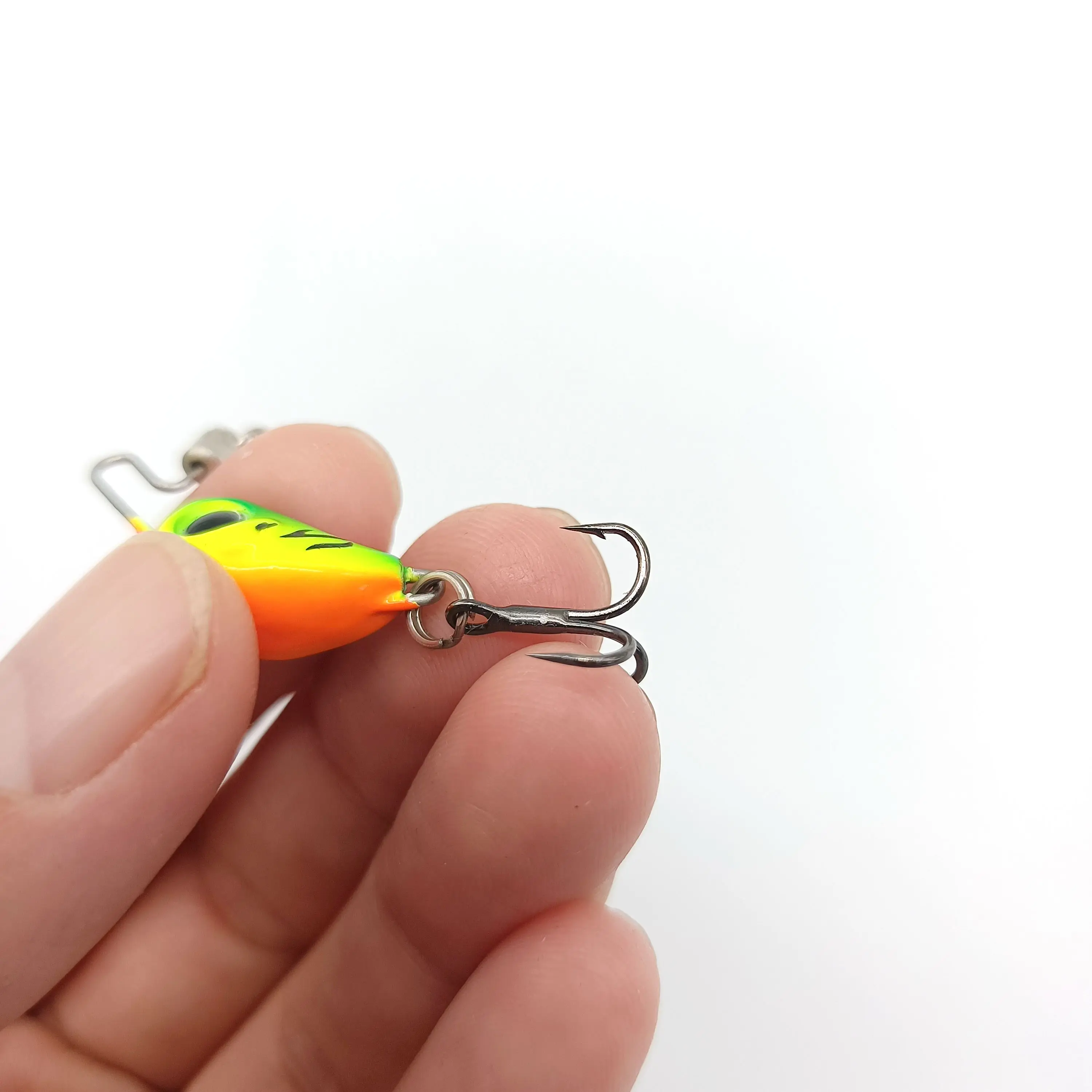 Fishing Lure 1pcs Mini VIB Jig Fishing Leurre 4g/8g Spinner Sinking Rotating Spoon Crankbait isca artificial fishing accessories