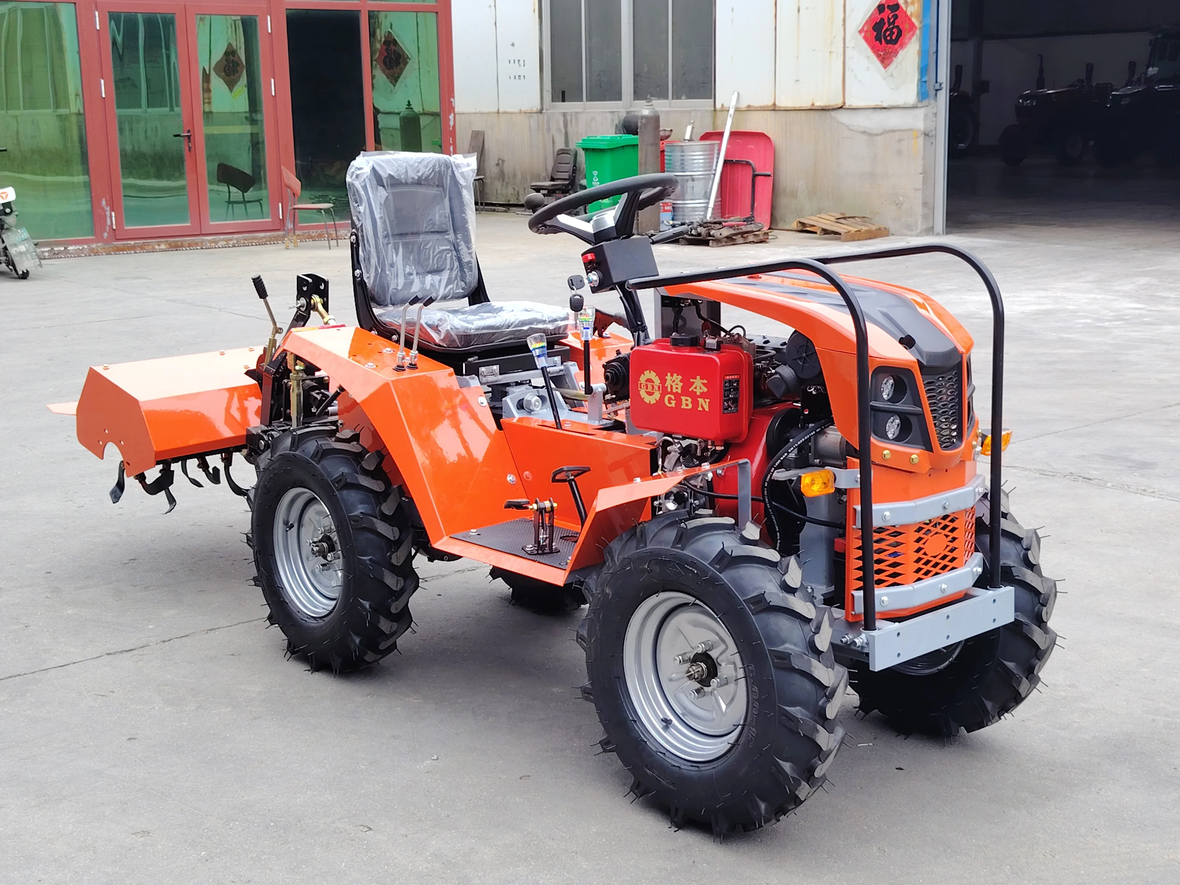 Piccolo Trattore Agricolo con Spedizione Gratuita, Unità Multifunzione con Caricatore, Motozappa, Tosaerba, Bulldozer per Frutteti - immagine 2