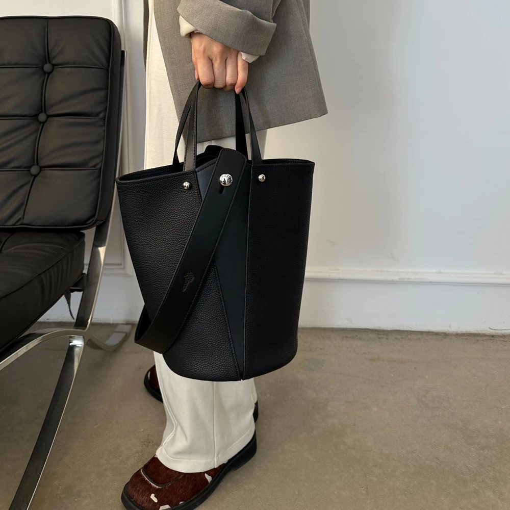 

Черная Модная уникальная сумка-мешок женская сумка из натуральной кожи женская сумка через плечо для работы большая сумка из натуральной кожи новинка