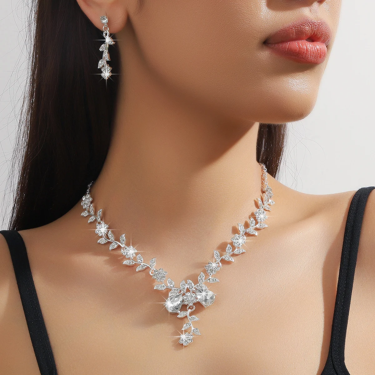 Jewelry Sets Women Fashion Small Flower Water Drop Necklace Earrings Set Wedding Banquet Party Festival Gift 3PC