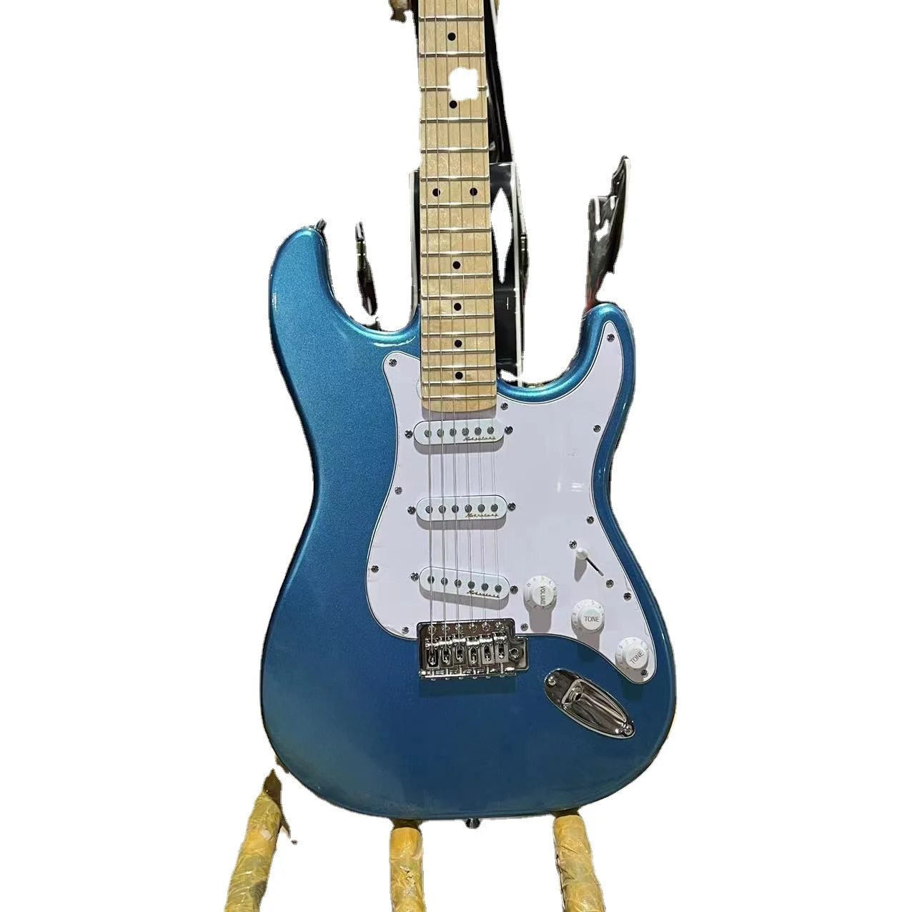 

ST Electric Guitar Mahogany Body Maple Fingerboard Metallic Blue Color 6 Strings Guitarra