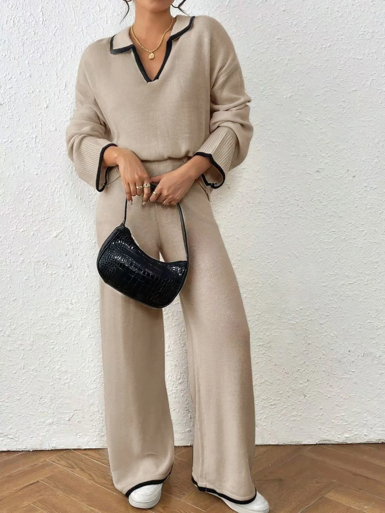 Conjunto Feminino de Malha Bege