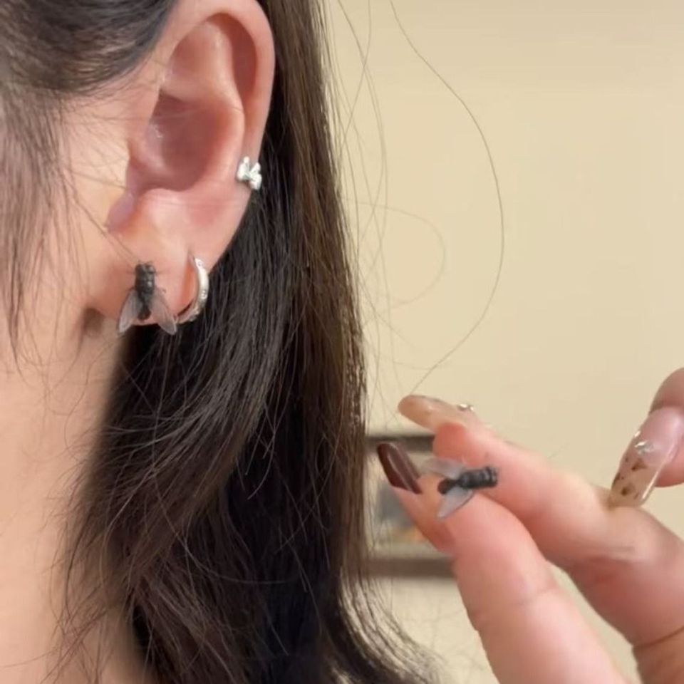 Creative Flies Studs Earrings Prank Simulation Mini Fly Earrings Realistic Personality Insects Small Earrings Party Jewelry