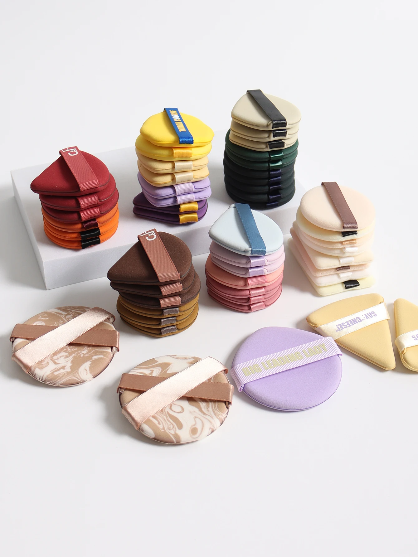 Air Cushion Powder Puff 10-20-30-50 Bags Random Colors and Shapes. Contains Air Cushion Powder Puff, Latex-Free Sponge Mix and 3