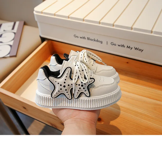 Kids Running Shoes Fashion Casual Cute Star Decor Children Sneakers  All-match Thick Soled Girls Sport Tennis Shoes Hook & Loop