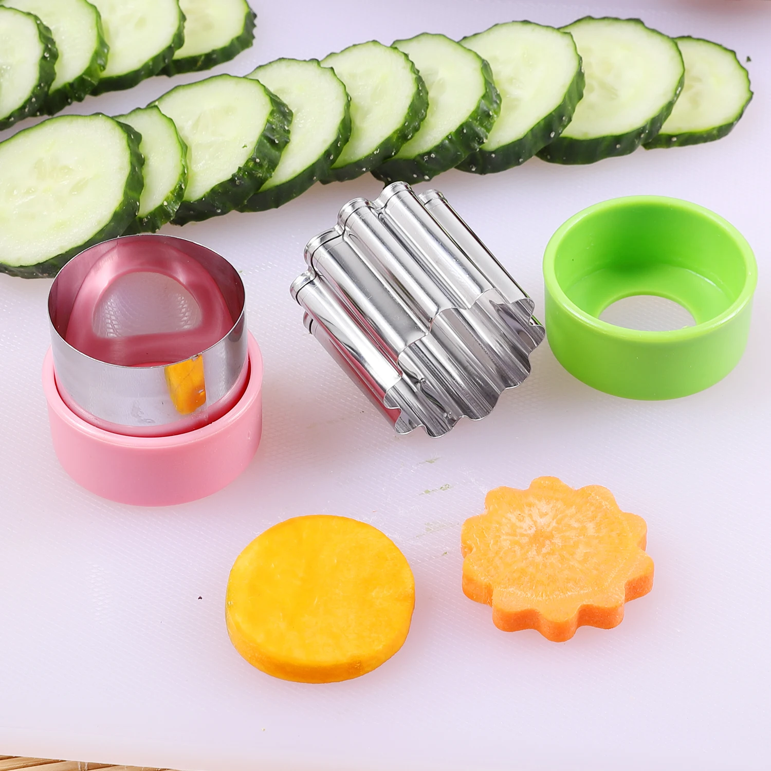 https://ae01.alicdn.com/kf/S1b803a566ff940d4bbee1e885d9ec3e6E/25-Pcs-Vegetable-Fruit-Cutters-Shapes-Set-for-Kids-Children-DIY-Mini-Animals-Cookie-Biscuits-Food.jpeg