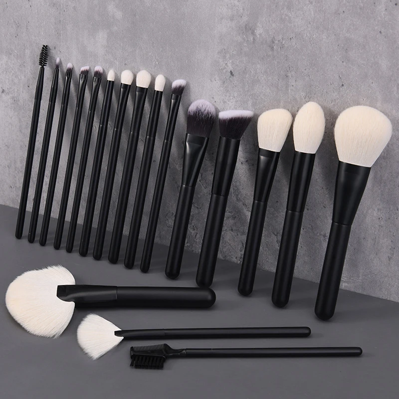 18PCS / 12PCS 동물 염소털 메이크업 브러쉬 세트 나무 손잡이 메이크업 브러쉬 초보자 메이크업 도구