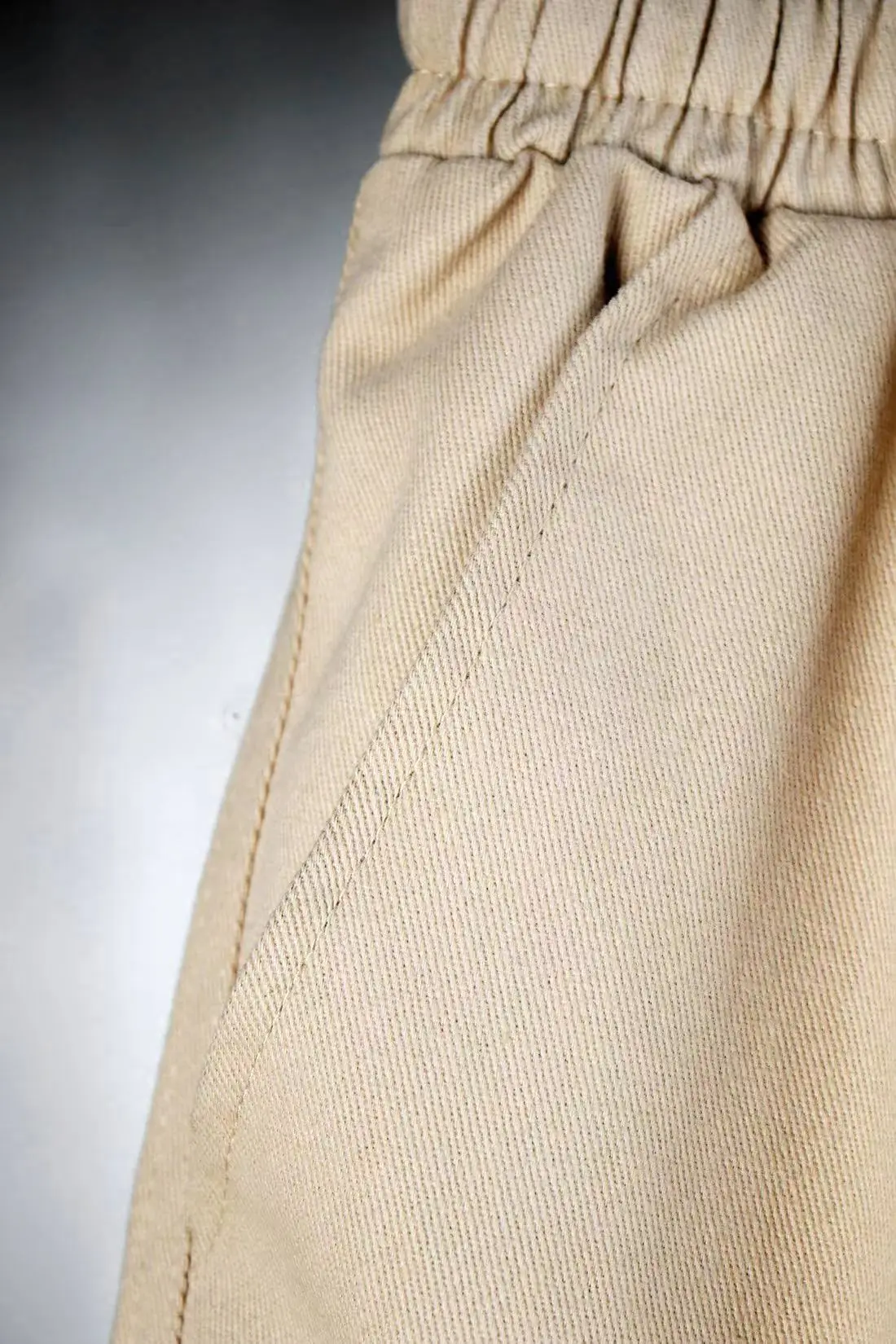 Summer 2024 Shorts Men's fitness Fashion Sports casual quarter pants mesh cloth breathable quick drying