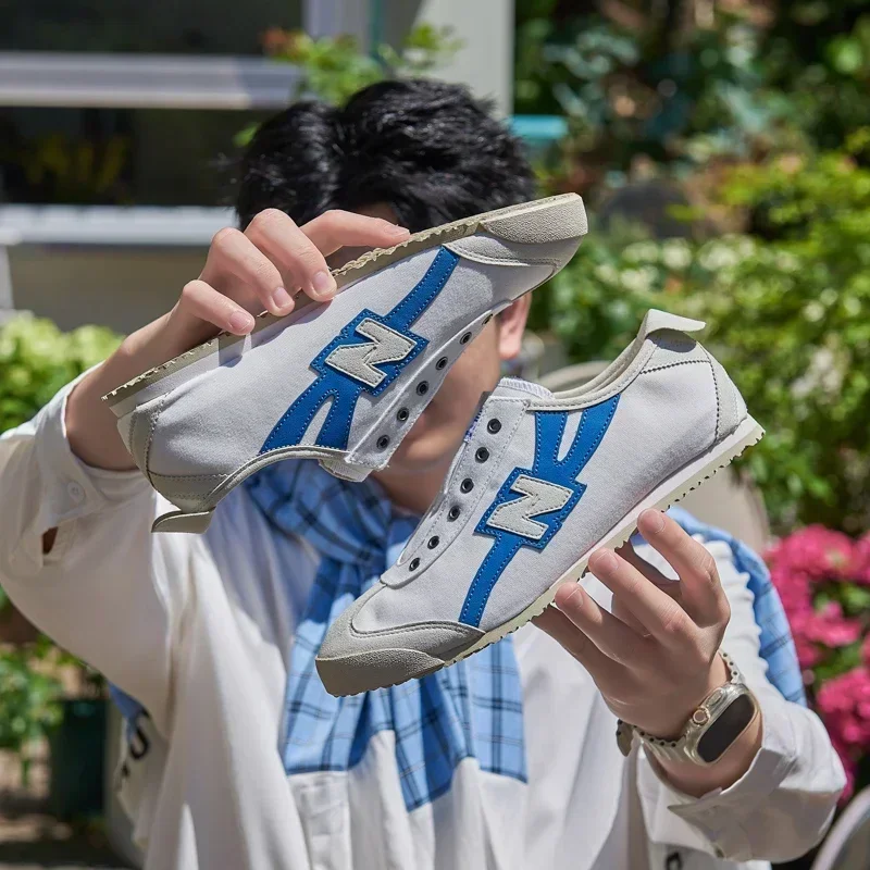 Run in Style: Trendy Casual Shoes with Cloud-Like Comfort Soles, Designer Men's Skateboard Shoes Hip Hop Streetwear