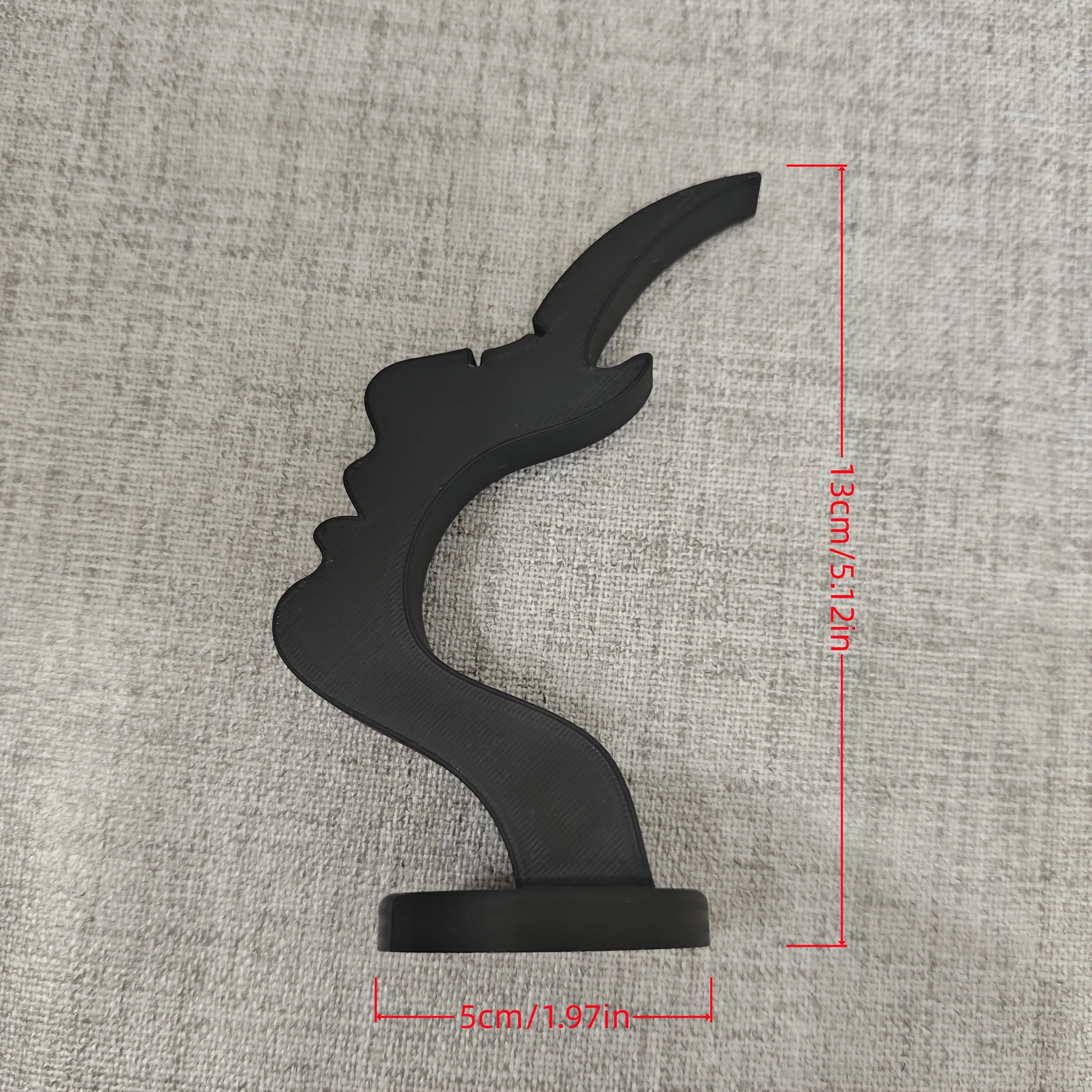 A fusion of art and utility, this eyeglasses display stand doubles as a space-saving desktop organizer. Perfect for home