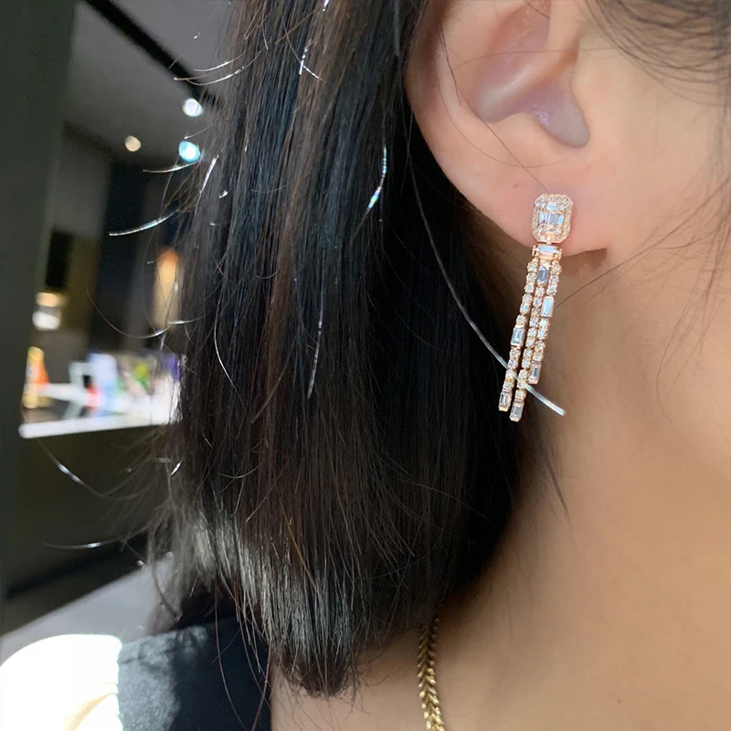 S1b886f6366f943188aac992ca40fe9c7S Aazuo 18K Pure Yellow Gold Fashion Jewelry Real Diamonds 1.45ct Square Shape Long Tassels Earring Party Fine Jewelry Hot Sell