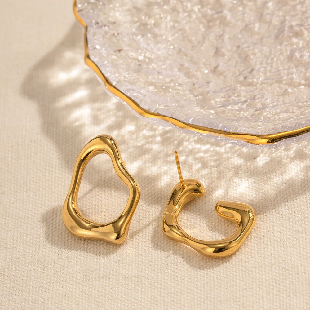 Stainless Steel Minimalist Hollow Geometrice Stud Earrings for Women 18K Gold Plated Hoops Huggie Earring Retro Chic Ear Jewelry