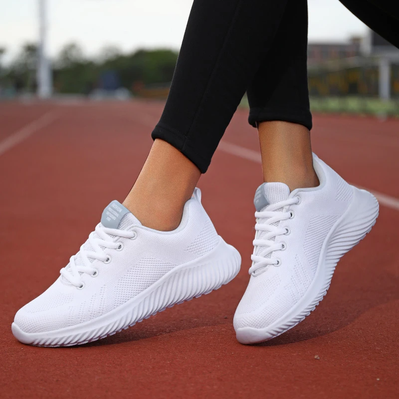 Women Sneaker 3