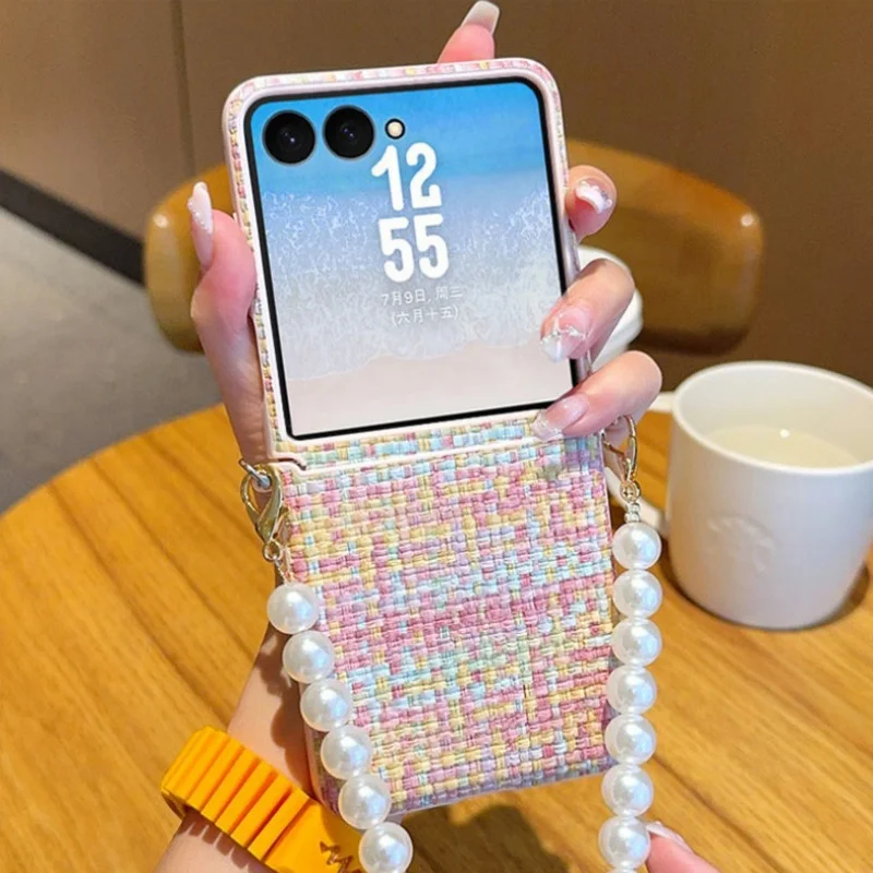 Classic Colorful Woven Pattern Case with Pearl Chain