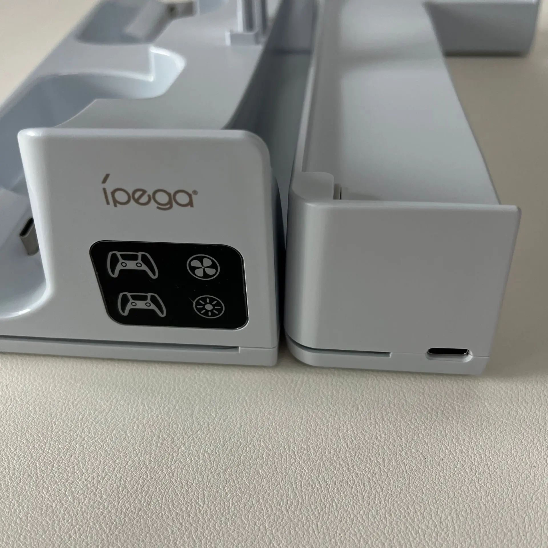 PG-P5S039 for PS5 slim host horizontal stand with cooling fan P5 handle dual seat charging headphone rack bracket with RGB light