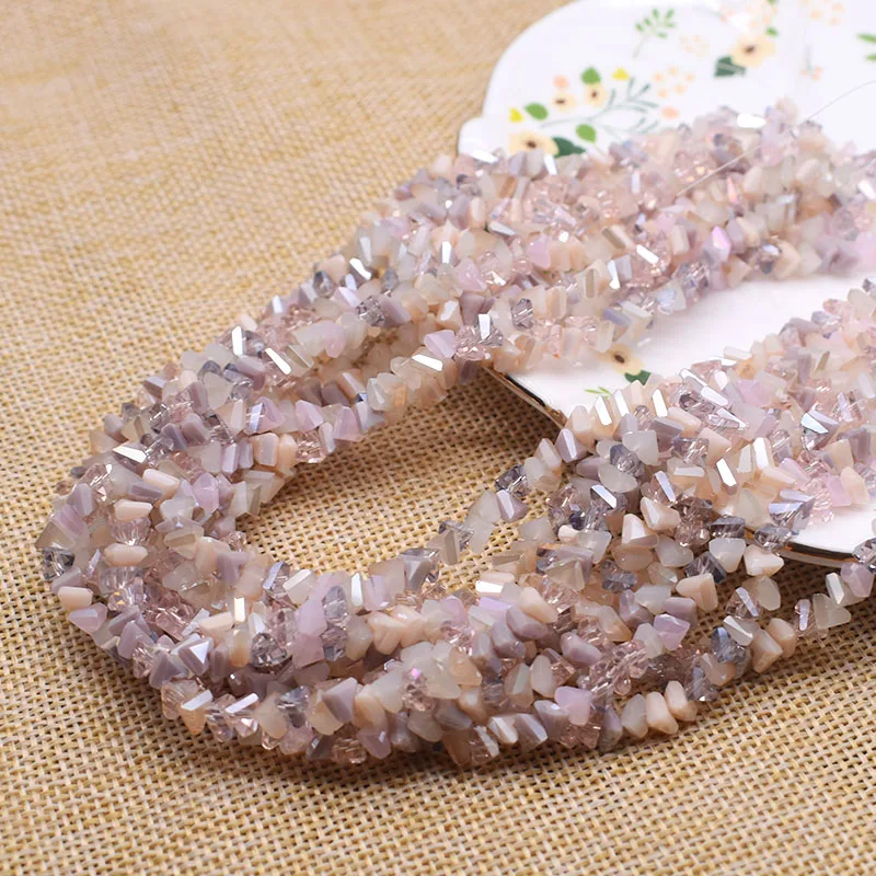 6mmMixedcolorFacetedTriangleGlassBeadsLooseSpacerGlassBeads