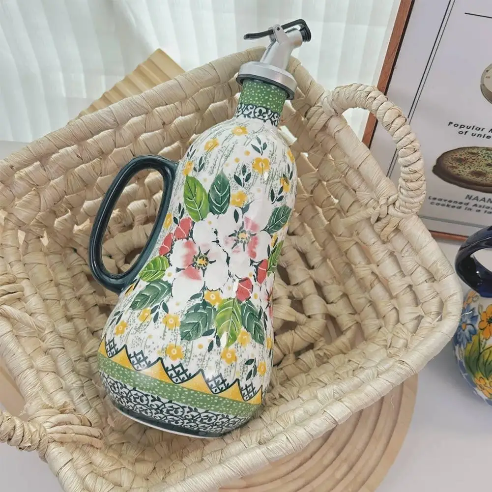 700ML ItalianCeramic Oil Bottle Leak-proof Oil Bottle Kitchen High Temperature Resistant Peanut Soy Sauce Vinegar Pot