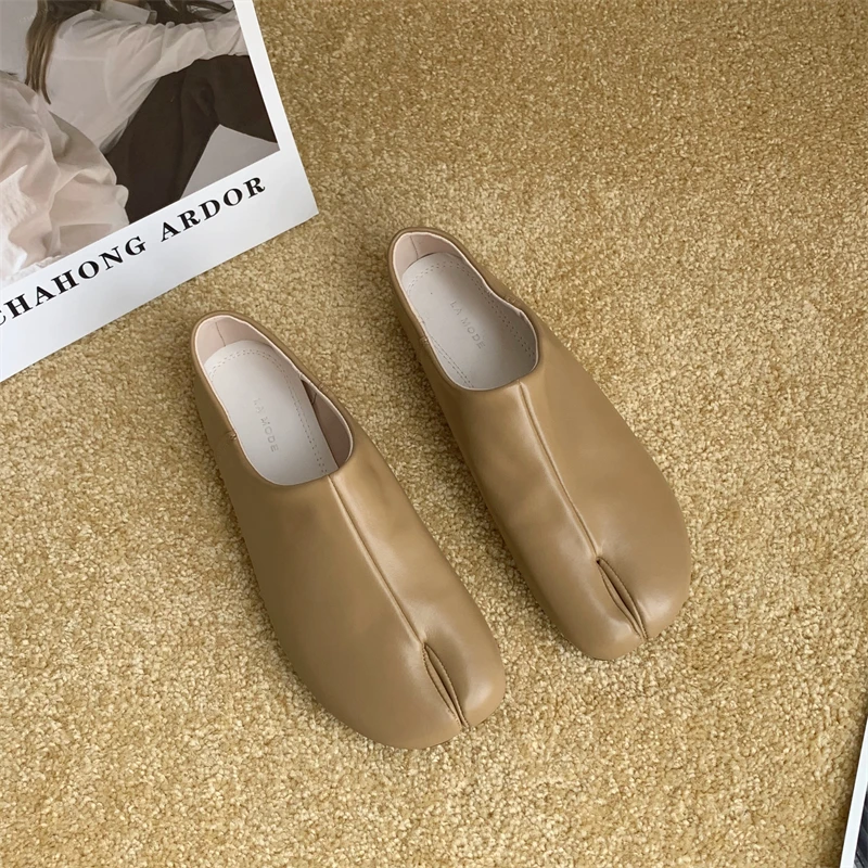 thumbnail image 1 of Mocasines planos Tabi Ninja para mujer, con punta redonda dividida, bajos, holgados, sin cordones, de cuero, tipo mulas, mocasines suaves sin cordones, 1 of 5
