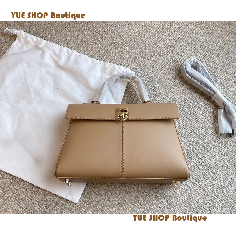 Рисунок 4 - Портфель с зернистой текстурой личи