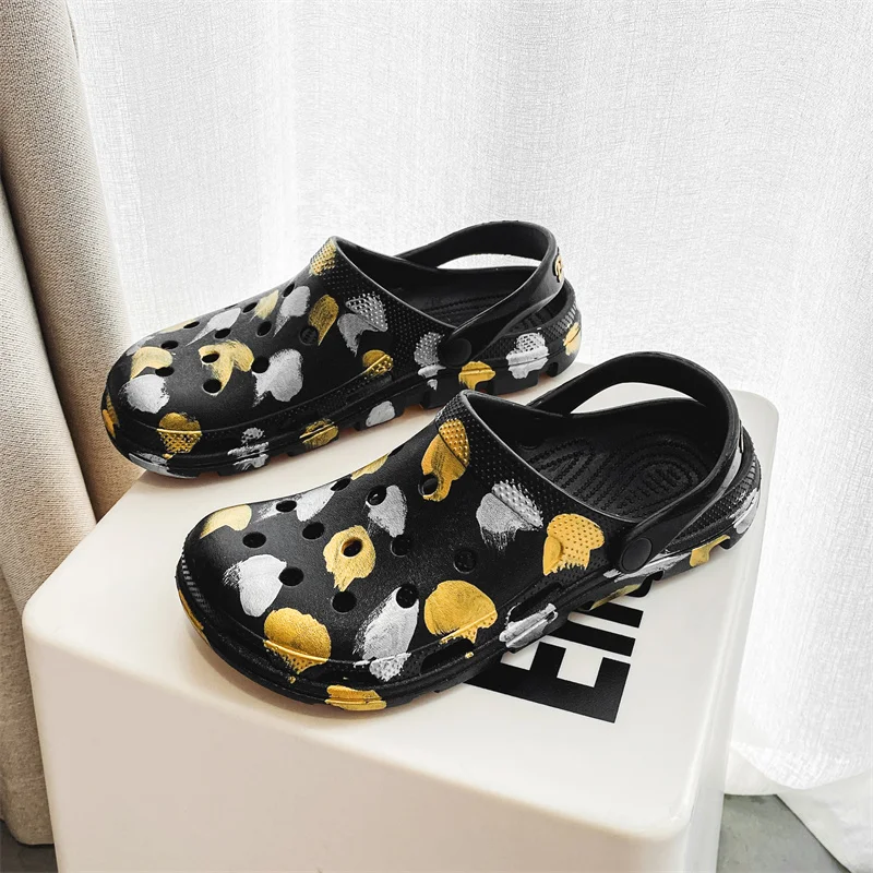 

Beach Sandals Men Shoes PVC Graffiti Slip-On Slippers Indoor Non-Slip Outdoor Garden Pools Nurse Shoes Male Sandalias De Hombre