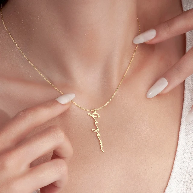 Collier en acier inoxydable avec nom personnalisé pour femme, tour de cou vertical personnalisé, cadeau d'anniversaire pour couple, fête de Léon