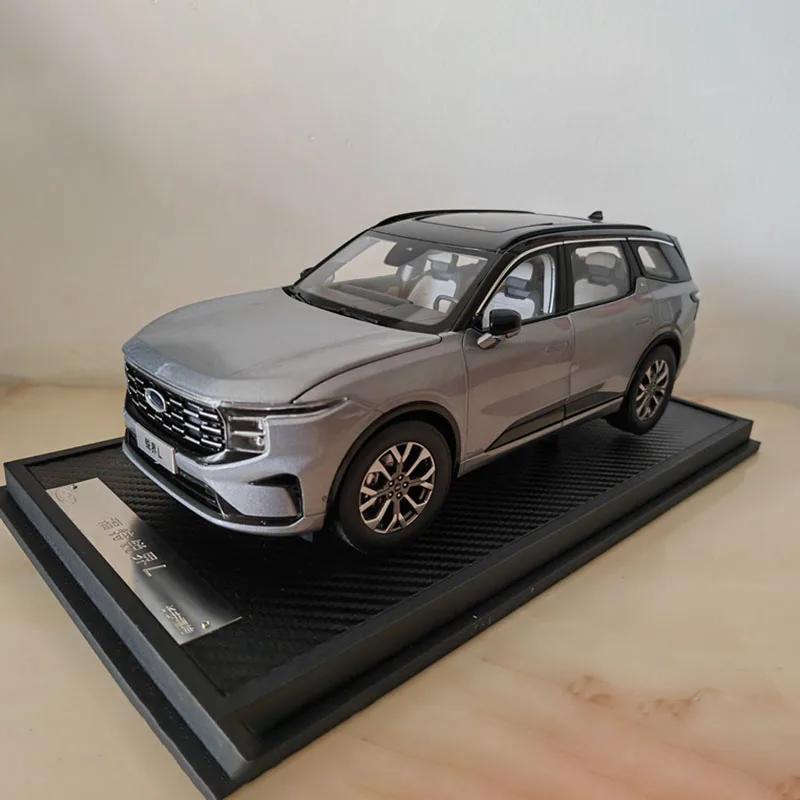 

Масштаб 1:18, FORD EDGE SUV 2023, модель автомобиля из сплава