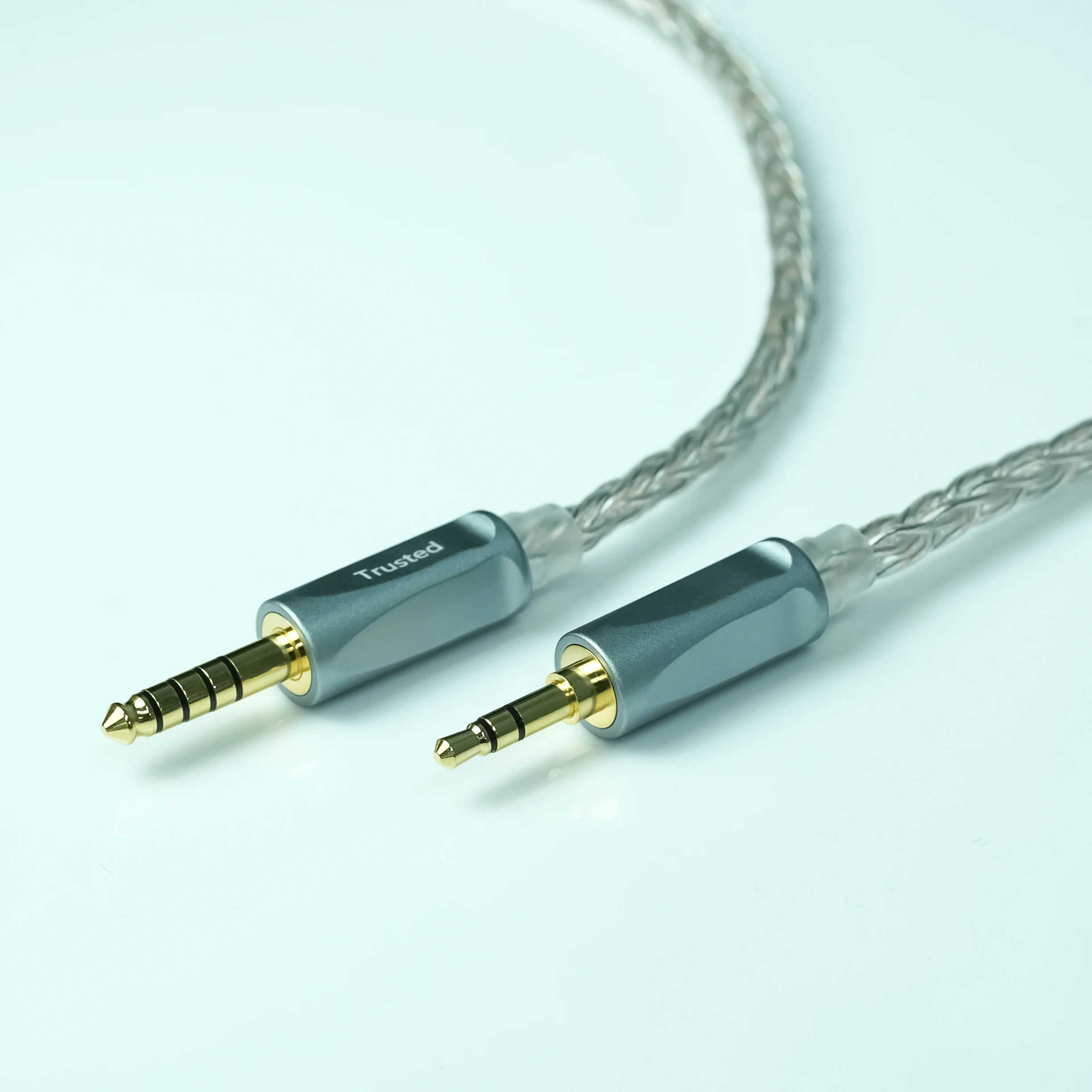 電磁油浸グラフェンパラジウムメッキ 7n occ ヘッドホン用 リケーブル 電磁油浸グラフェンパラジウムメッキ 7n occ リケーブル 4.4mm-3.5mm