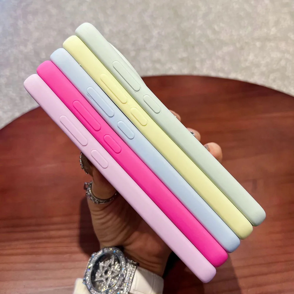 Slim Soft Liquid Silicone Shockproof Bumper Cover with Smooth Microfiber Fleece Lining